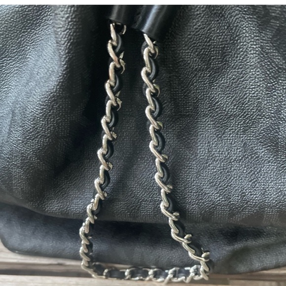 Michael Kors Black Signature Coated Canvas Drawstring Handbag - Picture 4 of 12